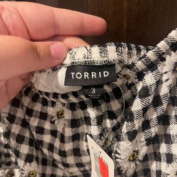 Torrid Strapless Off the Shoulder Black and White Floral Dress - Picture 4 of 7